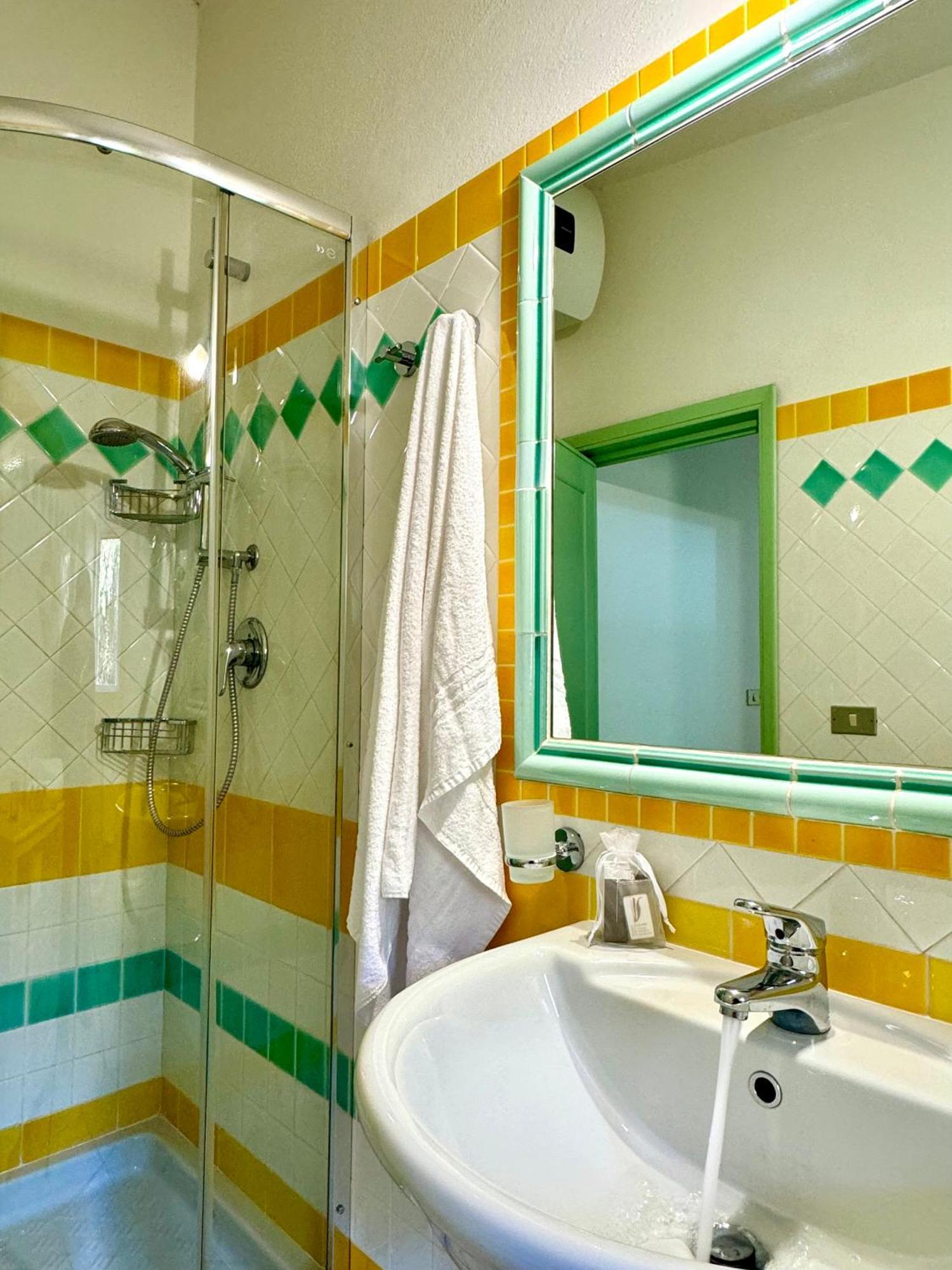Garden Retreat - Homey Experience Ольбия Экстерьер фото